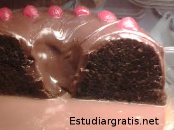 Easy recipes, cooking a chocolate cake to shine, scrumptious.